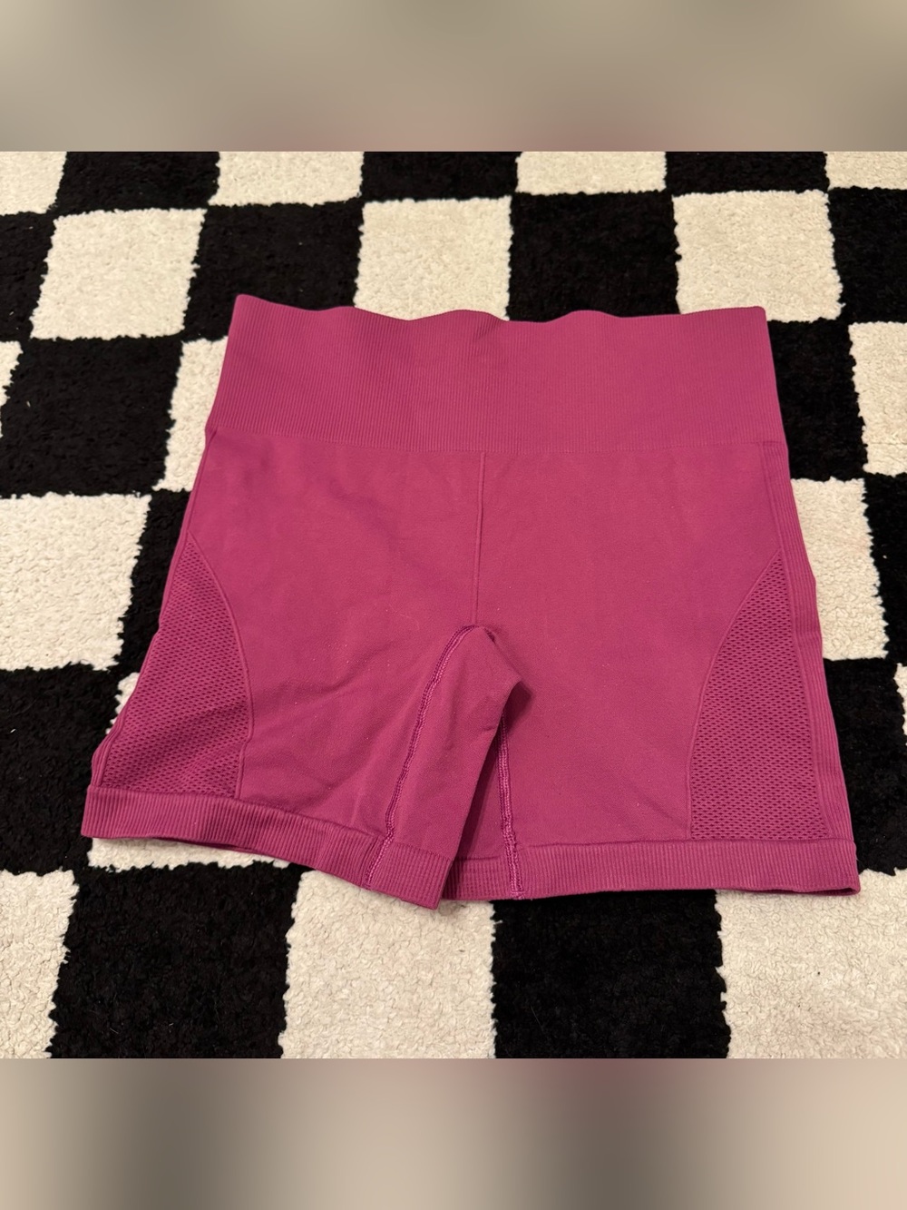 Lululemon Magenta Pink High-Rise Sculpting Seamless Athletic Bike Shorts